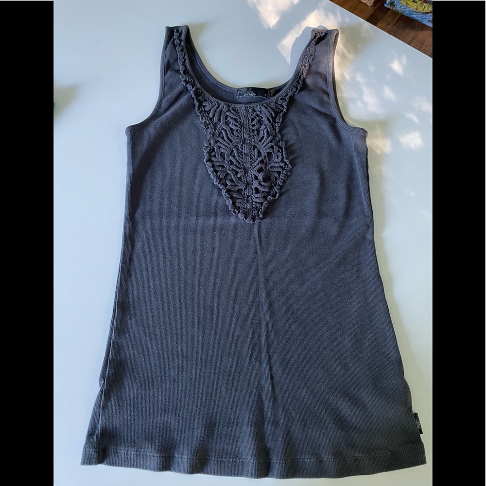 Print rib knit top size medium grey